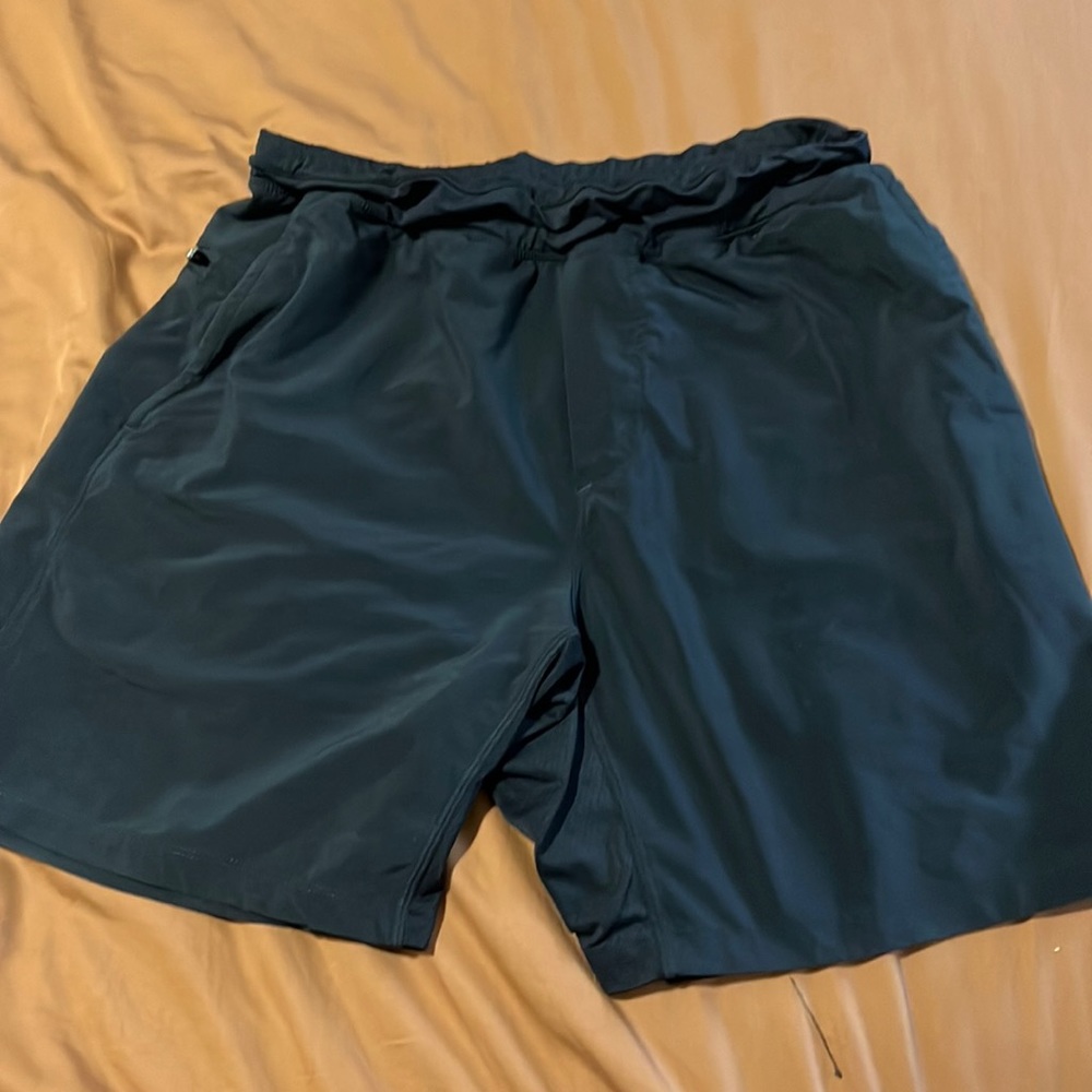 Fabletics Men Athletic Shorts 7”